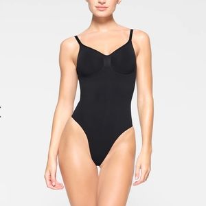 SKIMS SEAMLESS SCULPT LOW BACK THONG BODYSUIT | ONYX 4X/5X